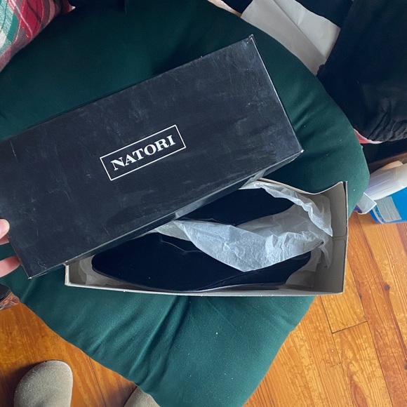 Natori Elegant Black Velvet Mules - Picture 5 of 7